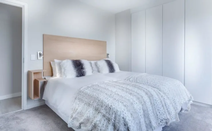 Smart adjustable bed